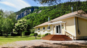 Les Chalets Tourisma - Chalet au bord de l'eau avec spa et foyer - Le Draveur
